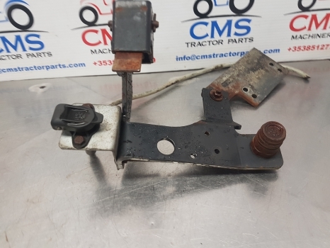 Deutz Agrotron 135, Mk3, 120 Hydraulic Spool Bracket 04418202.4, 04418528 - Υδραυλική αντλία: φωτογραφία 3 Deutz Agrotron 135, Mk3, 120 Hydraulic Spool Bracket 04418202.4, 04418528 - Υδραυλική αντλία: φωτογραφία 3