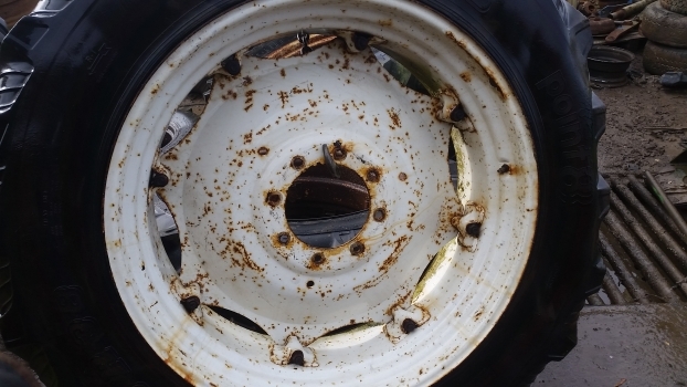 Fiat New Holland 90, 60, M, F Ser. 90-90 Rear Wheel Rim 15 X 38 5132488, 5185089 - Ζάντα για Τρακτέρ: φωτογραφία 2 Fiat New Holland 90, 60, M, F Ser. 90-90 Rear Wheel Rim 15 X 38 5132488, 5185089 - Ζάντα για Τρακτέρ: φωτογραφία 2