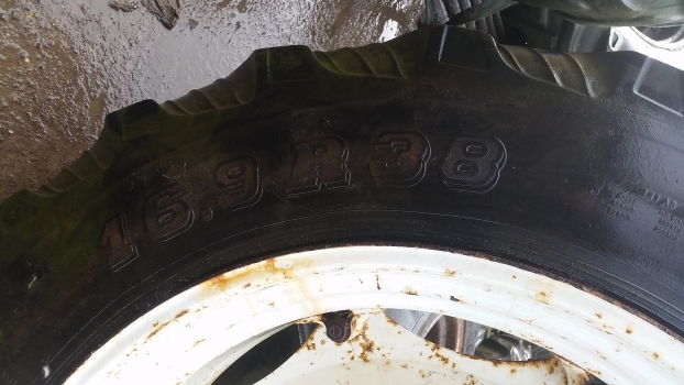 Fiat New Holland 90, 60, M, F Ser. 90-90 Rear Wheel Rim 15 X 38 5132488, 5185089 - Ζάντα για Τρακτέρ: φωτογραφία 3 Fiat New Holland 90, 60, M, F Ser. 90-90 Rear Wheel Rim 15 X 38 5132488, 5185089 - Ζάντα για Τρακτέρ: φωτογραφία 3