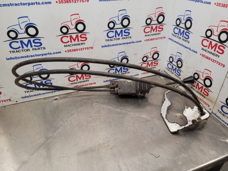 Ford 10 Series, Sq Cab Gear Change Panel With Loader Lever With Cable - Λεβιές ταχύτητων για Τρακτέρ: φωτογραφία 1 Ford 10 Series, Sq Cab Gear Change Panel With Loader Lever With Cable - Λεβιές ταχύτητων για Τρακτέρ: φωτογραφία 1