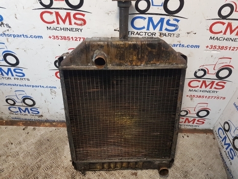 Ford 550, 655, 655a, 555a Radiator E0nn8005ea15l, 83925456 - Ψυγείο αυτοκίνητο για Φορτωτής εκσκαφέας: φωτογραφία 2 Ford 550, 655, 655a, 555a Radiator E0nn8005ea15l, 83925456 - Ψυγείο αυτοκίνητο για Φορτωτής εκσκαφέας: φωτογραφία 2
