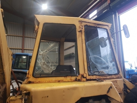 Ford 550 Cab Complete - Καμπίνα για Φορτωτής εκσκαφέας: φωτογραφία 1 Ford 550 Cab Complete - Καμπίνα για Φορτωτής εκσκαφέας: φωτογραφία 1