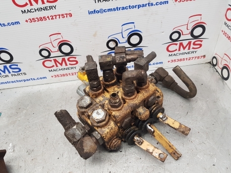 Ford 655, 655a, 550, 555, 555a Digger Loader Control Hydraulic Valve Complete - Υδραυλική βαλβίδα για Φορτωτής εκσκαφέας: φωτογραφία 1 Ford 655, 655a, 550, 555, 555a Digger Loader Control Hydraulic Valve Complete - Υδραυλική βαλβίδα για Φορτωτής εκσκαφέας: φωτογραφία 1