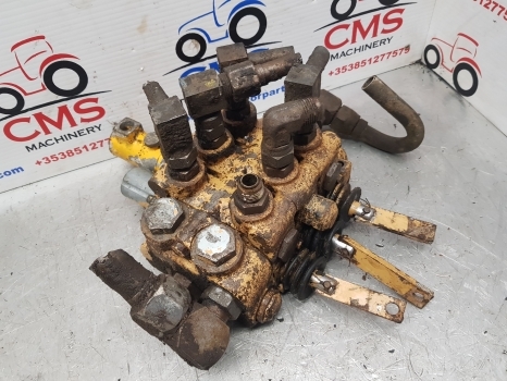 Ford 655, 655a, 550, 555, 555a Digger Loader Control Hydraulic Valve Complete - Υδραυλική βαλβίδα για Φορτωτής εκσκαφέας: φωτογραφία 2 Ford 655, 655a, 550, 555, 555a Digger Loader Control Hydraulic Valve Complete - Υδραυλική βαλβίδα για Φορτωτής εκσκαφέας: φωτογραφία 2