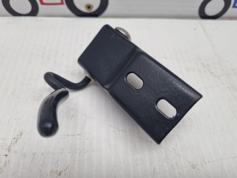Ford 6610, 7410, 5610, Tw Cab Rear Window Latch Lh 83909518, D6nn94408n01a - Πόρτα και ανταλλακτικά: φωτογραφία 3 Ford 6610, 7410, 5610, Tw Cab Rear Window Latch Lh 83909518, D6nn94408n01a - Πόρτα και ανταλλακτικά: φωτογραφία 3