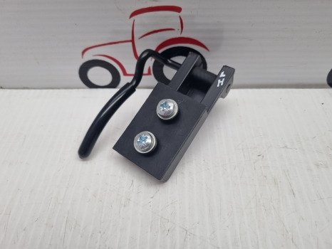 Ford 6610, 7410, 5610, Tw Q Cab Rear Window Latch Lh 83909519, D6nn94408n01a - Πόρτα και ανταλλακτικά: φωτογραφία 2 Ford 6610, 7410, 5610, Tw Q Cab Rear Window Latch Lh 83909519, D6nn94408n01a - Πόρτα και ανταλλακτικά: φωτογραφία 2