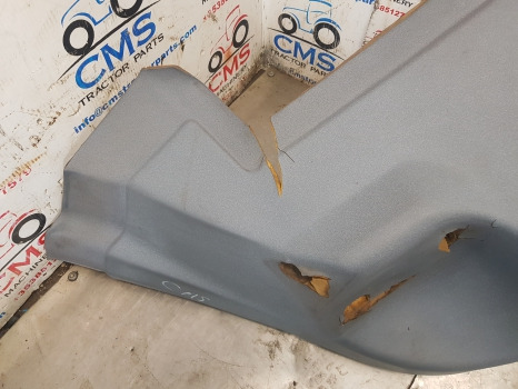 Ford 6640, 7840, 7740, 5640, 8240, 8340 Cab Interior Mat Panel 82002585 - Καμπίνα και εσωτερικό: φωτογραφία 3 Ford 6640, 7840, 7740, 5640, 8240, 8340 Cab Interior Mat Panel 82002585 - Καμπίνα και εσωτερικό: φωτογραφία 3