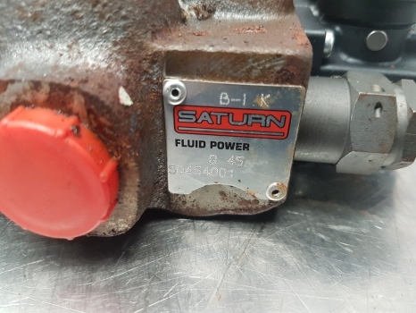 Ford New Holland Case, Massey Ferguson Quicke Loader Spool Valve Assy Sq454001 - Υδραυλική βαλβίδα για Τρακτέρ: φωτογραφία 3 Ford New Holland Case, Massey Ferguson Quicke Loader Spool Valve Assy Sq454001 - Υδραυλική βαλβίδα για Τρακτέρ: φωτογραφία 3
