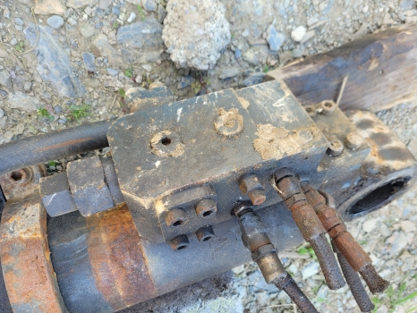 Hyundai Hx220lc Boom Lift Ram Check, Safety Lock Valve 31q6-55012gg - Υδραυλικό για Εκσκαφέας: φωτογραφία 4 Hyundai Hx220lc Boom Lift Ram Check, Safety Lock Valve 31q6-55012gg - Υδραυλικό για Εκσκαφέας: φωτογραφία 4
