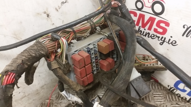 Landini Mythos Tdi 115 Cab Fuse Box Wiring Loom Set - Καλώδιο/ Σύρματα για Τρακτέρ: φωτογραφία 3 Landini Mythos Tdi 115 Cab Fuse Box Wiring Loom Set - Καλώδιο/ Σύρματα για Τρακτέρ: φωτογραφία 3