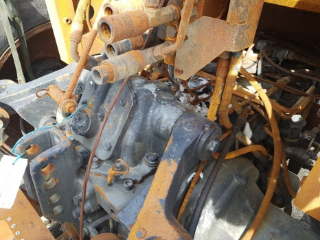 Massey Ferguson 5400, 6400 Ser 5455 Lift Cover 4305167m2, 3796053m13, 3796054m13 - Υδραυλικό: φωτογραφία 2 Massey Ferguson 5400, 6400 Ser 5455 Lift Cover 4305167m2, 3796053m13, 3796054m13 - Υδραυλικό: φωτογραφία 2