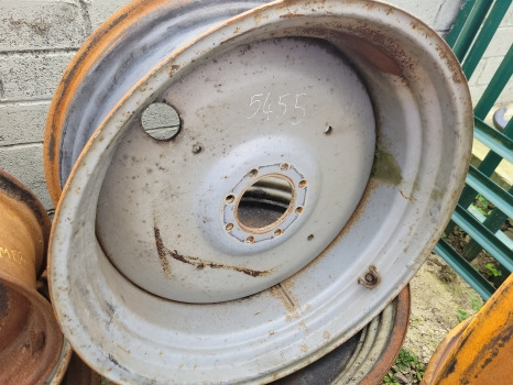 Massey Ferguson 5445, 5460, 5455, 5712, 5465, 6480 Rear Wheel Rim Pair W15 X 34 - Ζάντα για Γεωργικά μηχανήματα: φωτογραφία 1 Massey Ferguson 5445, 5460, 5455, 5712, 5465, 6480 Rear Wheel Rim Pair W15 X 34 - Ζάντα για Γεωργικά μηχανήματα: φωτογραφία 1