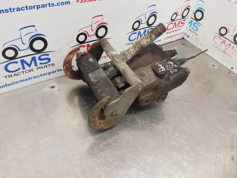Massey Ferguson 5612, 5611, 5613, Hydraulic Distributor For Parts Only 4381634m3 - Υδραυλικό: φωτογραφία 2 Massey Ferguson 5612, 5611, 5613, Hydraulic Distributor For Parts Only 4381634m3 - Υδραυλικό: φωτογραφία 2