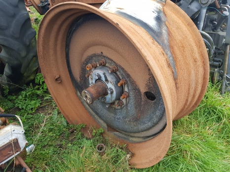 Massey Ferguson 7719s, 7719, 7720, 7620, 7619 Rear Wheel Rim 20x42 4355999m92 - Ζάντα για Γεωργικά μηχανήματα: φωτογραφία 3 Massey Ferguson 7719s, 7719, 7720, 7620, 7619 Rear Wheel Rim 20x42 4355999m92 - Ζάντα για Γεωργικά μηχανήματα: φωτογραφία 3