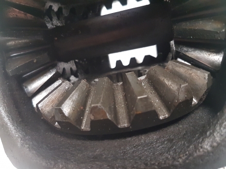 New Holland 8360, Tm140, 60, M, F, F130dfront Axle Differential Assembly 5154262 - Διαφορικό για Τρακτέρ: φωτογραφία 5 New Holland 8360, Tm140, 60, M, F, F130dfront Axle Differential Assembly 5154262 - Διαφορικό για Τρακτέρ: φωτογραφία 5