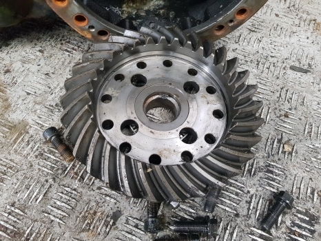 New Holland Lm435a Front Axle Housing Bevel Gear 85825672; 85826431; 85826706; - Εμπρός άξονας για Τηλεσκοπικός φορτωτής: φωτογραφία 2 New Holland Lm435a Front Axle Housing Bevel Gear 85825672; 85826431; 85826706; - Εμπρός άξονας για Τηλεσκοπικός φορτωτής: φωτογραφία 2