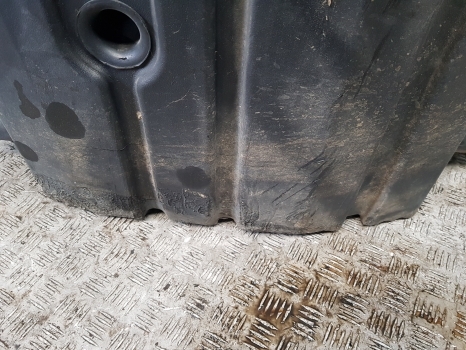 Ρεζερβουάρ καυσίμου για Τρακτέρ New Holland T6 Steyr Profi Case Maxxum 145 Fuel Tank 47861298, 47860324: φωτογραφία 10 Ρεζερβουάρ καυσίμου για Τρακτέρ New Holland T6 Steyr Profi Case Maxxum 145 Fuel Tank 47861298, 47860324: φωτογραφία 10