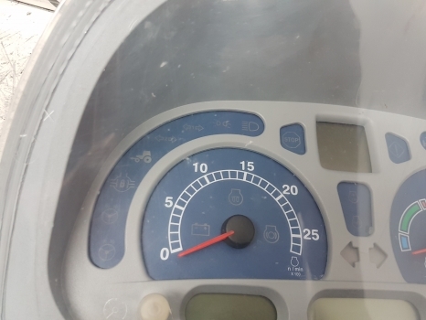 New Holland T7 .200 Instrument Cluster, Dash, Clock 47398380, 47535716, 84293392 - Ταμπλό αυτοκινήτου για Τρακτέρ: φωτογραφία 3 New Holland T7 .200 Instrument Cluster, Dash, Clock 47398380, 47535716, 84293392 - Ταμπλό αυτοκινήτου για Τρακτέρ: φωτογραφία 3