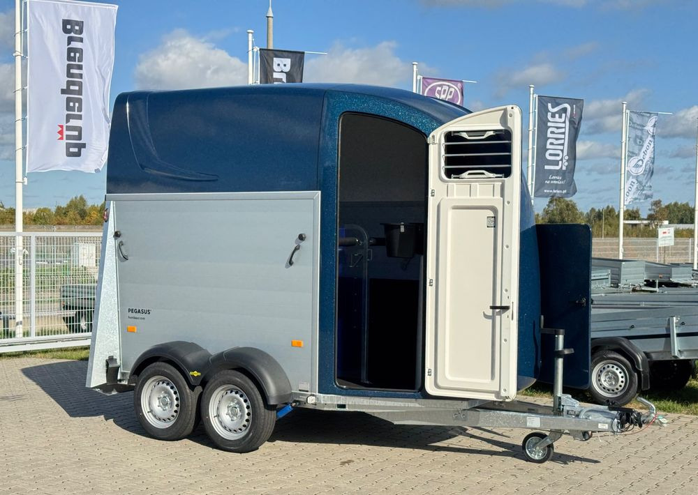 HUMBAUR Pegasus 2400 | siodlarnia, DMC 2400kg, przyczepa do przewozu 2 koni - Τρέιλερ μεταφοράς αλόγων: φωτογραφία 2 HUMBAUR Pegasus 2400 | siodlarnia, DMC 2400kg, przyczepa do przewozu 2 koni - Τρέιλερ μεταφοράς αλόγων: φωτογραφία 2