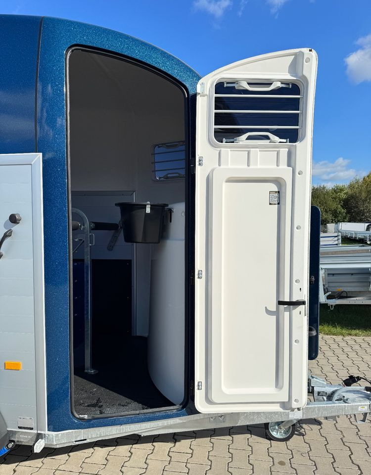 HUMBAUR Pegasus 2400 | siodlarnia, DMC 2400kg, przyczepa do przewozu 2 koni - Τρέιλερ μεταφοράς αλόγων: φωτογραφία 3 HUMBAUR Pegasus 2400 | siodlarnia, DMC 2400kg, przyczepa do przewozu 2 koni - Τρέιλερ μεταφοράς αλόγων: φωτογραφία 3