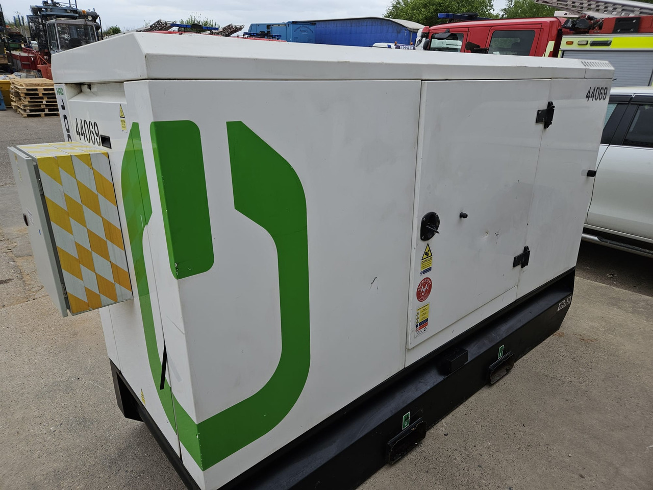 HGI 100KVA PERKINS GENERATOR DIESEL SILENT RENTAL SPECIFICATION HGI 100KVA PERKINS GENERATOR DIESEL SILENT RENTAL SPECIFICATION - Βιομηχανική γεννήτρια: φωτογραφία 2 HGI 100KVA PERKINS GENERATOR DIESEL SILENT RENTAL SPECIFICATION HGI 100KVA PERKINS GENERATOR DIESEL SILENT RENTAL SPECIFICATION - Βιομηχανική γεννήτρια: φωτογραφία 2