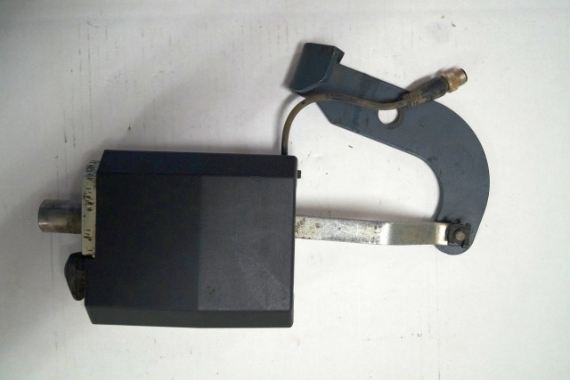 Jungheinrich 50462520 | Battery trolley lock for ETV from year 2006 including SW Battery trolley lock for ETV from year 2006 including SWITCH INDUCT. APPROXIMATION 50462522 - Πλαίσιο/ Σασί για Ανυψωτικό μηχάνημα: φωτογραφία 1 Jungheinrich 50462520 | Battery trolley lock for ETV from year 2006 including SW Battery trolley lock for ETV from year 2006 including SWITCH INDUCT. APPROXIMATION 50462522 - Πλαίσιο/ Σασί για Ανυψωτικό μηχάνημα: φωτογραφία 1