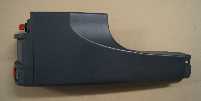 Jungheinrich 51046926 | right dashboard panel including contact key and battery/ right dashboard panel including contact key and battery/hour indicator - Πλαίσιο/ Σασί για Ανυψωτικό μηχάνημα: φωτογραφία 1 Jungheinrich 51046926 | right dashboard panel including contact key and battery/ right dashboard panel including contact key and battery/hour indicator - Πλαίσιο/ Σασί για Ανυψωτικό μηχάνημα: φωτογραφία 1