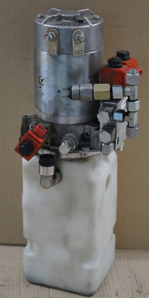 Jungheinrich 51156751 | pump unit 24V for ERD220 year 2010 pump unit 24V for ERD220 year 2010 - Υδραυλική αντλία για Ανυψωτικό μηχάνημα: φωτογραφία 1 Jungheinrich 51156751 | pump unit 24V for ERD220 year 2010 pump unit 24V for ERD220 year 2010 - Υδραυλική αντλία για Ανυψωτικό μηχάνημα: φωτογραφία 1