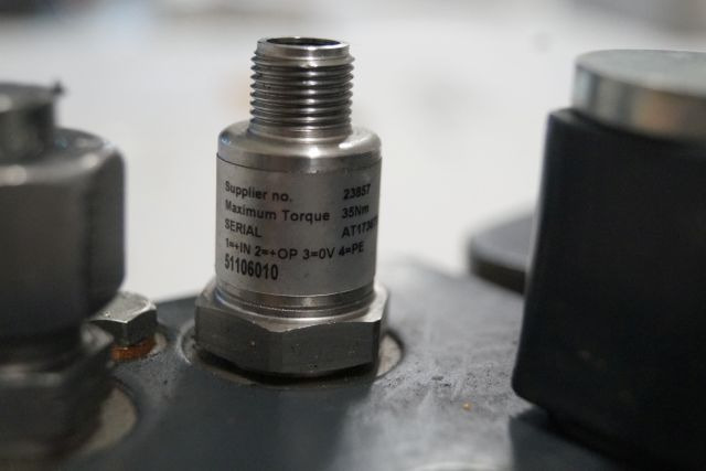 Jungheinrich 51193016 | Hydraulic Clamb from EKS308 year 2014 loading sensor 511 Hydraulic Clamb from EKS308 year 2014 loading sensor 51106010 - Υδραυλικό για Ανυψωτικό μηχάνημα: φωτογραφία 2 Jungheinrich 51193016 | Hydraulic Clamb from EKS308 year 2014 loading sensor 511 Hydraulic Clamb from EKS308 year 2014 loading sensor 51106010 - Υδραυλικό για Ανυψωτικό μηχάνημα: φωτογραφία 2
