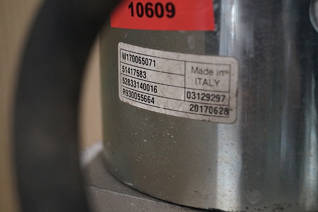 Jungheinrich 51417583 | Pumpmotor with tank and valve block 24V 2,2KW code R9320 Pumpmotor with tank and valve block 24V 2,2KW code R932010341 for EJD220 year 2016 - Υδραυλική αντλία για Ανυψωτικό μηχάνημα: φωτογραφία 2 Jungheinrich 51417583 | Pumpmotor with tank and valve block 24V 2,2KW code R9320 Pumpmotor with tank and valve block 24V 2,2KW code R932010341 for EJD220 year 2016 - Υδραυλική αντλία για Ανυψωτικό μηχάνημα: φωτογραφία 2