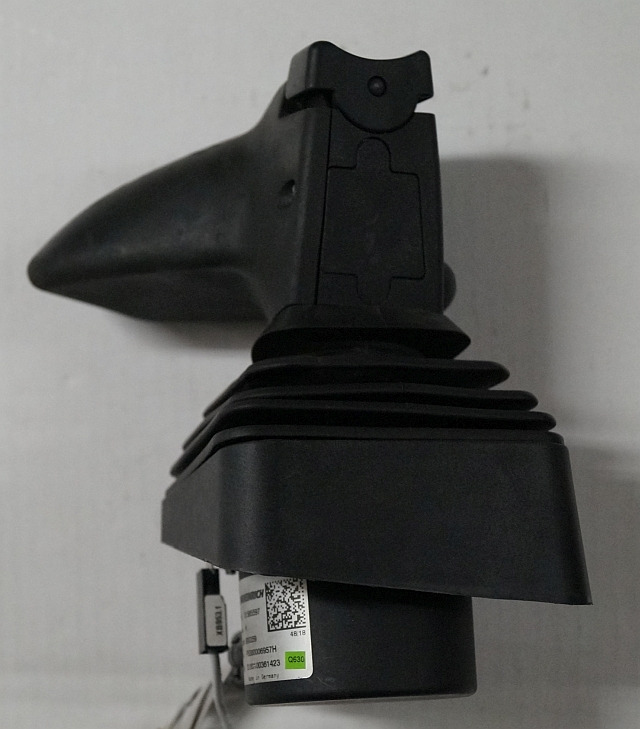 Jungheinrich 51585597 | Joystick Multipilot SN P5300006957H S180100361423 Q630 - Ηλεκτρικό σύστημα για Ανυψωτικό μηχάνημα: φωτογραφία 4 Jungheinrich 51585597 | Joystick Multipilot SN P5300006957H S180100361423 Q630 - Ηλεκτρικό σύστημα για Ανυψωτικό μηχάνημα: φωτογραφία 4
