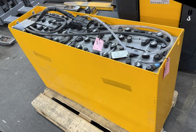 Jungheinrich unknown | 48 4PZS620 year 20/2020 sn. C81179598 dimensions 1220x355 - Συσσωρευτής για Ανυψωτικό μηχάνημα: φωτογραφία 1 Jungheinrich unknown | 48 4PZS620 year 20/2020 sn. C81179598 dimensions 1220x355 - Συσσωρευτής για Ανυψωτικό μηχάνημα: φωτογραφία 1