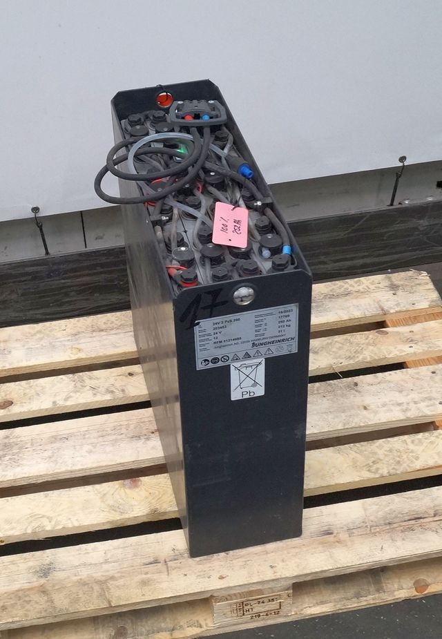 Jungheinrich unknown | Battery 24 2PZS250 year 2022 weight 212 kg sn. 203453 out - Συσσωρευτής για Ανυψωτικό μηχάνημα: φωτογραφία 1 Jungheinrich unknown | Battery 24 2PZS250 year 2022 weight 212 kg sn. 203453 out - Συσσωρευτής για Ανυψωτικό μηχάνημα: φωτογραφία 1