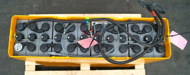 Jungheinrich unknown | Battery 24V465Ah 24 3PZS465 year 21/2020 370 kg dimension Battery 24V465Ah 24 3PZS465 year 21/2020 370 kg dimensions 78,5x21x79cm sn. 7540926001 - Συσσωρευτής για Ανυψωτικό μηχάνημα: φωτογραφία 2 Jungheinrich unknown | Battery 24V465Ah 24 3PZS465 year 21/2020 370 kg dimension Battery 24V465Ah 24 3PZS465 year 21/2020 370 kg dimensions 78,5x21x79cm sn. 7540926001 - Συσσωρευτής για Ανυψωτικό μηχάνημα: φωτογραφία 2