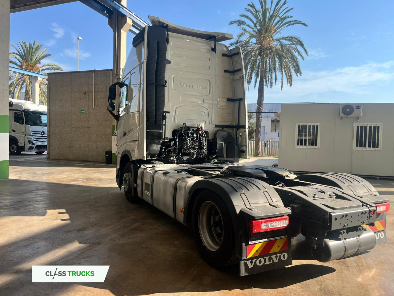 Volvo FH 460 Globetrotter XL Varios, i-Save I-ParkCool - Τράκτορας: φωτογραφία 4 Volvo FH 460 Globetrotter XL Varios, i-Save I-ParkCool - Τράκτορας: φωτογραφία 4