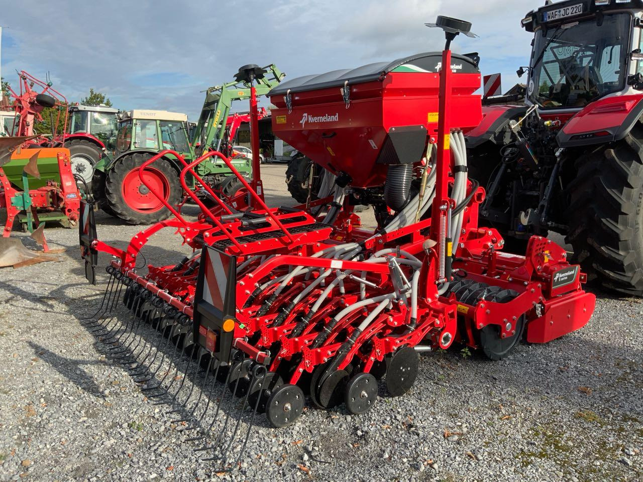 Kverneland SATERRA - Σπαρτική μηχανή: φωτογραφία 1 Kverneland SATERRA - Σπαρτική μηχανή: φωτογραφία 1