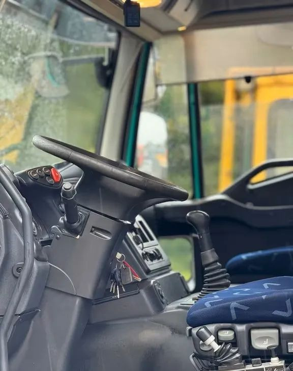 Iveco TRAKKER 450 6x4 WYWROTKA MELLER | EURO 5 | MANUAL | KLIMA | RETARDER | PRZEBIEG 364 000km ! - Φορτηγό ανατρεπόμενο: φωτογραφία 5 Iveco TRAKKER 450 6x4 WYWROTKA MELLER | EURO 5 | MANUAL | KLIMA | RETARDER | PRZEBIEG 364 000km ! - Φορτηγό ανατρεπόμενο: φωτογραφία 5