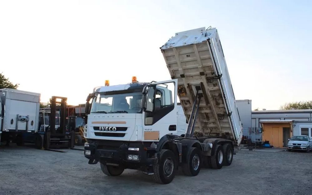 Iveco Trakker 450 | Meiller Trójstronny Wywrot | 8x4 | Euro 5| Retarder | Bordmatic | Klimatyzacja - Φορτηγό ανατρεπόμενο: φωτογραφία 2 Iveco Trakker 450 | Meiller Trójstronny Wywrot | 8x4 | Euro 5| Retarder | Bordmatic | Klimatyzacja - Φορτηγό ανατρεπόμενο: φωτογραφία 2