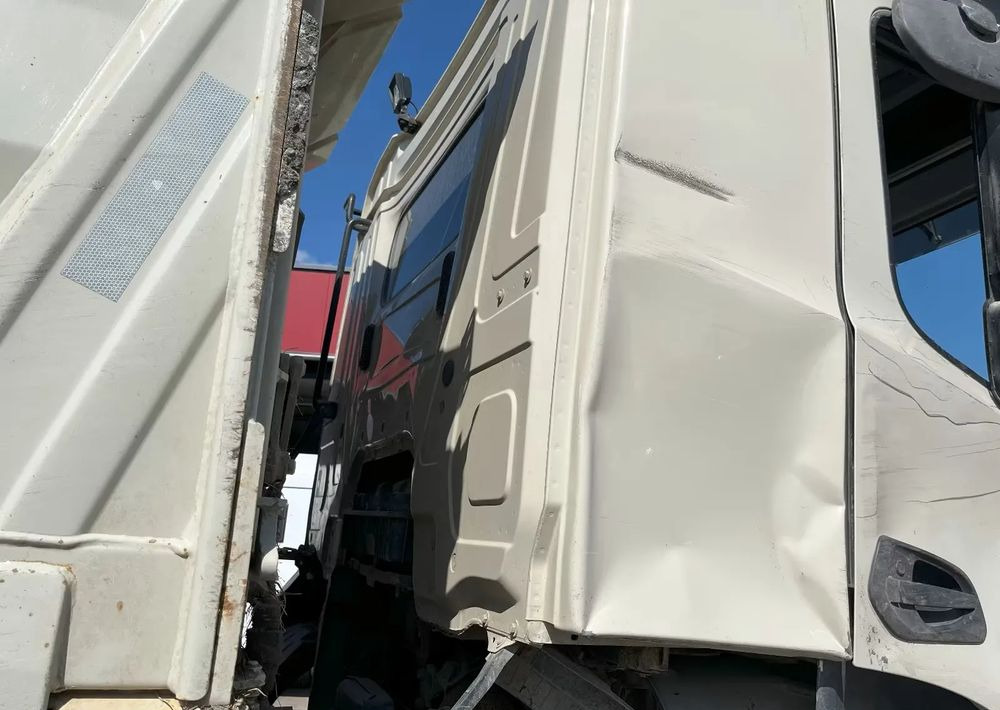 Mercedes-Benz Arocs 3246 / 8x4 / Trójstronna Wywrotka / Bordmatic / Euro 6 / Uszkodzony - Φορτηγό ανατρεπόμενο: φωτογραφία 4 Mercedes-Benz Arocs 3246 / 8x4 / Trójstronna Wywrotka / Bordmatic / Euro 6 / Uszkodzony - Φορτηγό ανατρεπόμενο: φωτογραφία 4