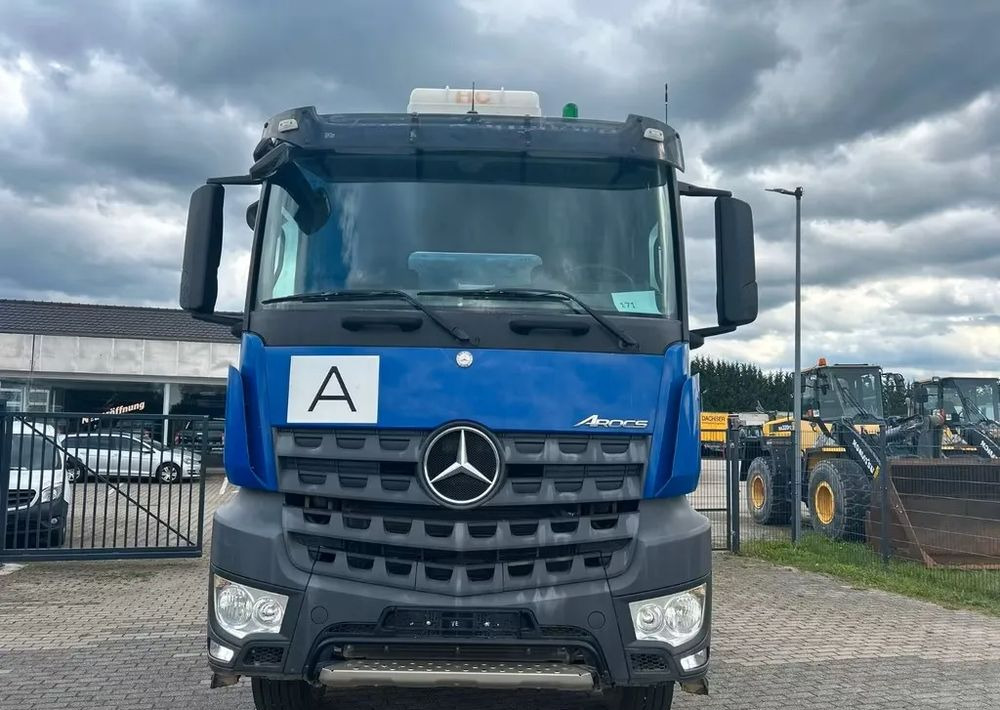 Mercedes-Benz Arocs 4142 | Wywrotka Schmitz | 8x4 | Euro 6 | Klima | Retarder | 242 598 km - Φορτηγό ανατρεπόμενο: φωτογραφία 5 Mercedes-Benz Arocs 4142 | Wywrotka Schmitz | 8x4 | Euro 6 | Klima | Retarder | 242 598 km - Φορτηγό ανατρεπόμενο: φωτογραφία 5