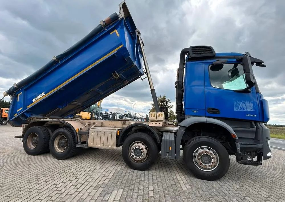 Mercedes-Benz Arocs 4142 | Wywrotka Schmitz | 8x4 | Euro 6 | Klima | Retarder | 242 598 km - Φορτηγό ανατρεπόμενο: φωτογραφία 3 Mercedes-Benz Arocs 4142 | Wywrotka Schmitz | 8x4 | Euro 6 | Klima | Retarder | 242 598 km - Φορτηγό ανατρεπόμενο: φωτογραφία 3
