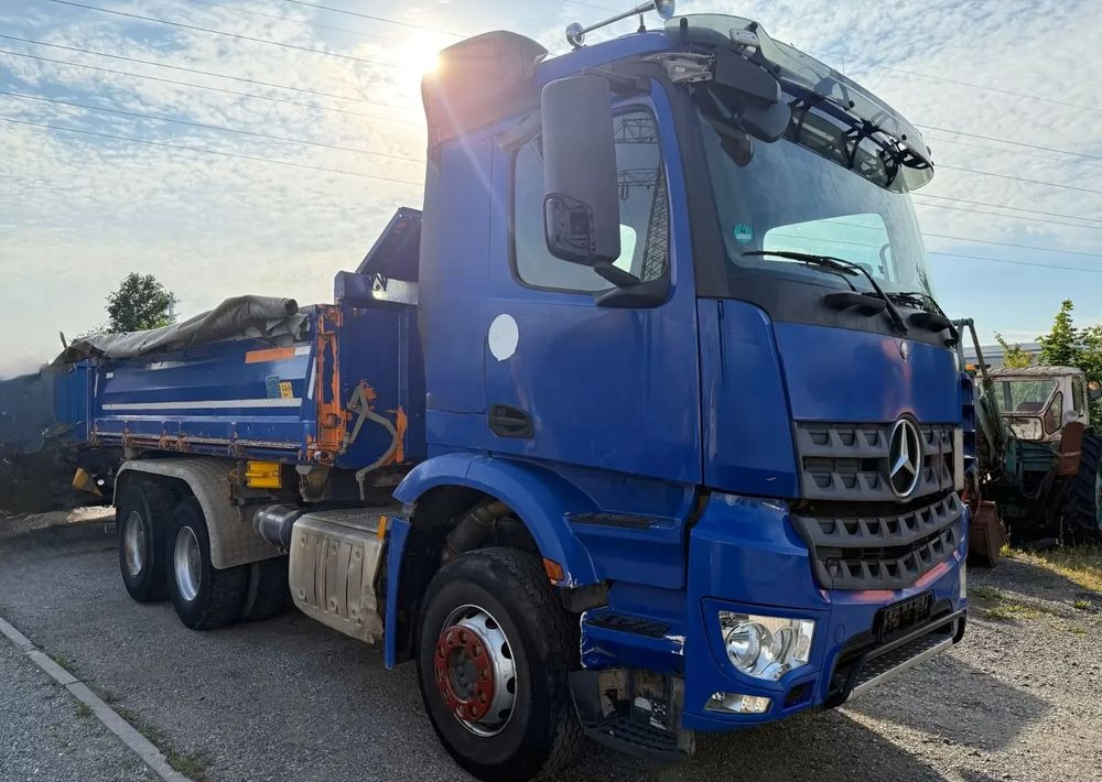 Mercedes-Benz Arocs • Trójstronna wywrotka •6x4 •449 KM• Euro6 • Tempomat • Klimatyzacja• Retarder - Φορτηγό ανατρεπόμενο: φωτογραφία 3 Mercedes-Benz Arocs • Trójstronna wywrotka •6x4 •449 KM• Euro6 • Tempomat • Klimatyzacja• Retarder - Φορτηγό ανατρεπόμενο: φωτογραφία 3