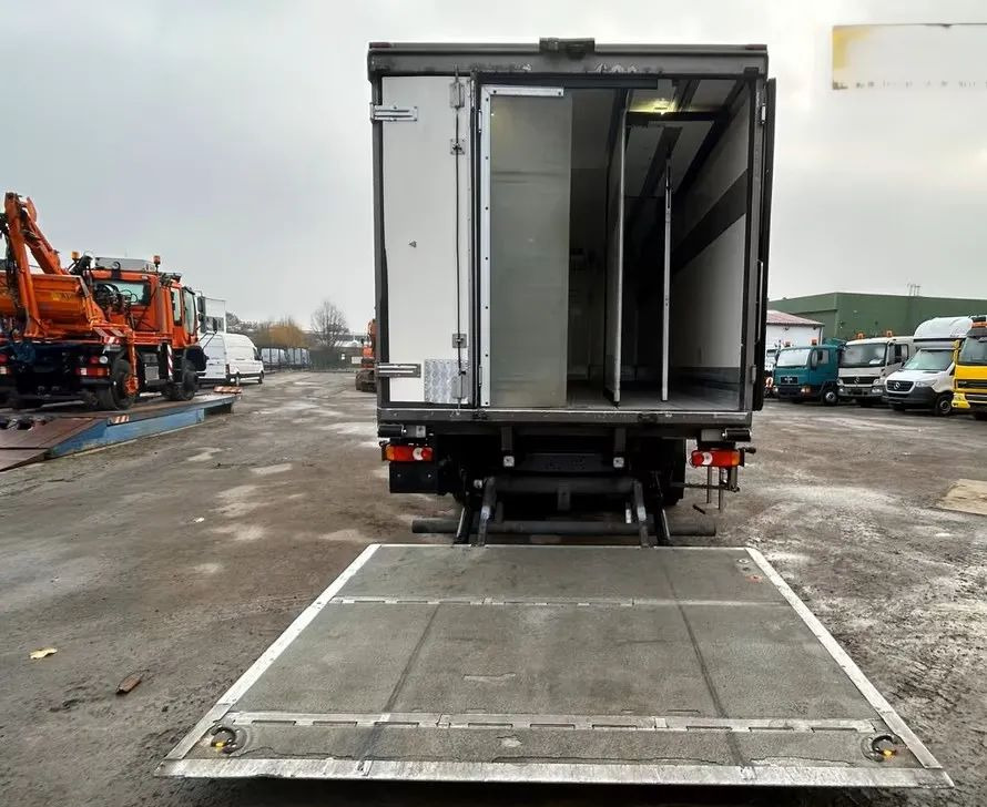 Φορτηγό ψυγείο Volvo FL 250 | Chłodnia Carrier Supra -30°C | Hydrauliczna platforma załadunkowa | ogrzewanie postojowe | 187 654 km | Automatyczna skrzynia | Euro 6 |4x2: φωτογραφία 8