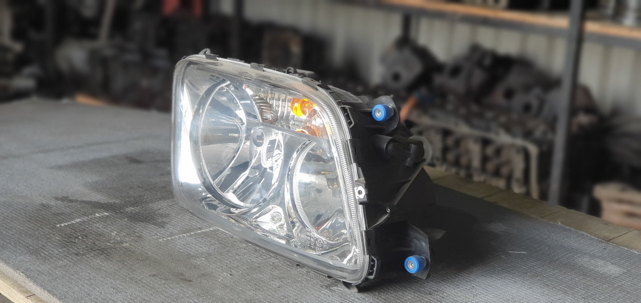 ACTROS MP III HEADLIGHT - PASSENGER - Φωτισμός για Φορτηγό: φωτογραφία 2 ACTROS MP III HEADLIGHT - PASSENGER - Φωτισμός για Φορτηγό: φωτογραφία 2