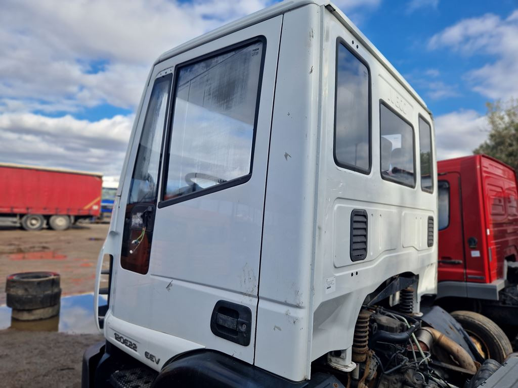 IVECO EUROCARGO - Καμπίνα για Φορτηγό: φωτογραφία 5 IVECO EUROCARGO - Καμπίνα για Φορτηγό: φωτογραφία 5