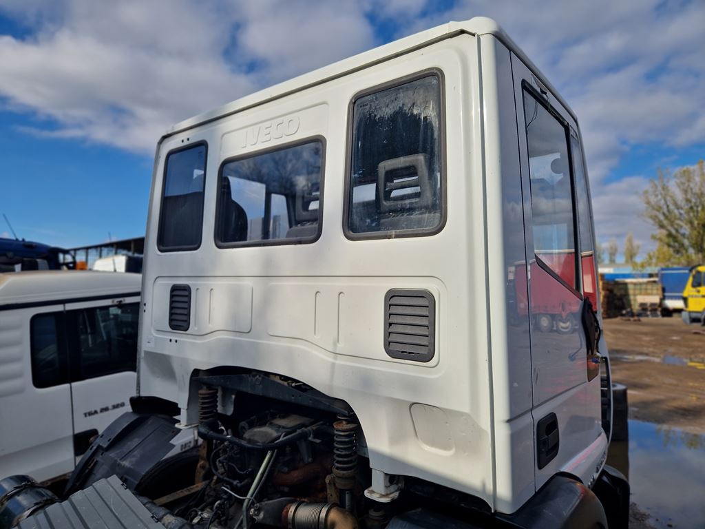 IVECO EUROCARGO - Καμπίνα για Φορτηγό: φωτογραφία 4 IVECO EUROCARGO - Καμπίνα για Φορτηγό: φωτογραφία 4