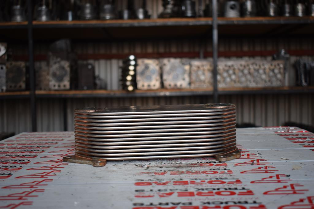 MERCEDES-BENZ ACTROS MP4 - Ψυγείο λαδιού για Φορτηγό: φωτογραφία 1 MERCEDES-BENZ ACTROS MP4 - Ψυγείο λαδιού για Φορτηγό: φωτογραφία 1