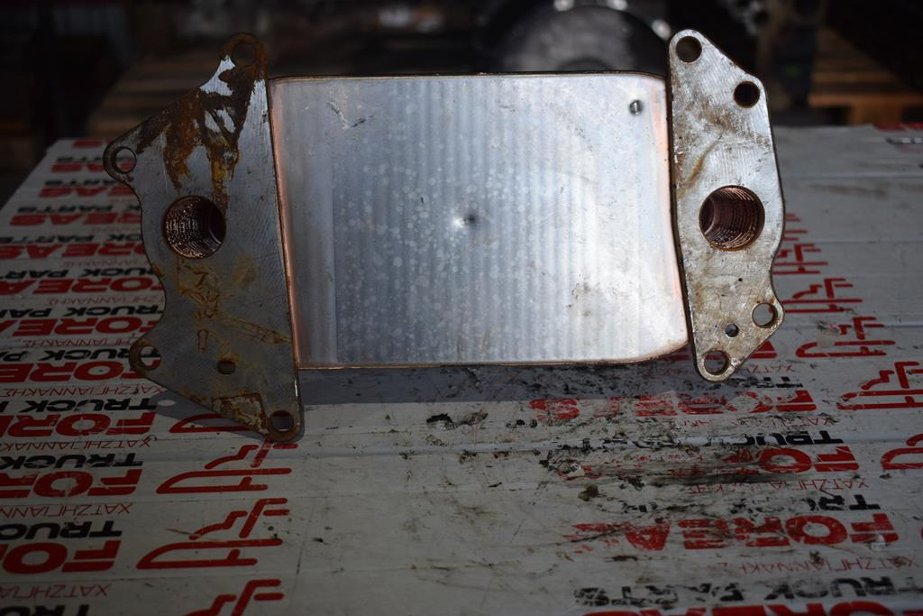 MERCEDES-BENZ ACTROS MP4 - Ψυγείο λαδιού για Φορτηγό: φωτογραφία 2 MERCEDES-BENZ ACTROS MP4 - Ψυγείο λαδιού για Φορτηγό: φωτογραφία 2