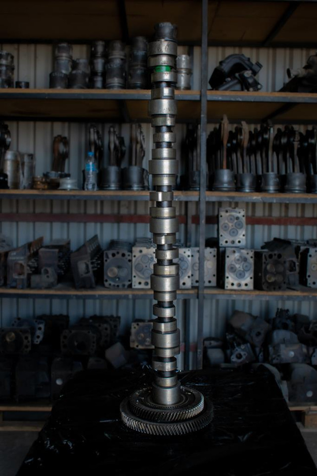 MERCEDES-BENZ AXOR 6 CYLINDER WITH ENGINE CODE OM 457 - Εκκεντροφόρος άξονας για Φορτηγό: φωτογραφία 1 MERCEDES-BENZ AXOR 6 CYLINDER WITH ENGINE CODE OM 457 - Εκκεντροφόρος άξονας για Φορτηγό: φωτογραφία 1