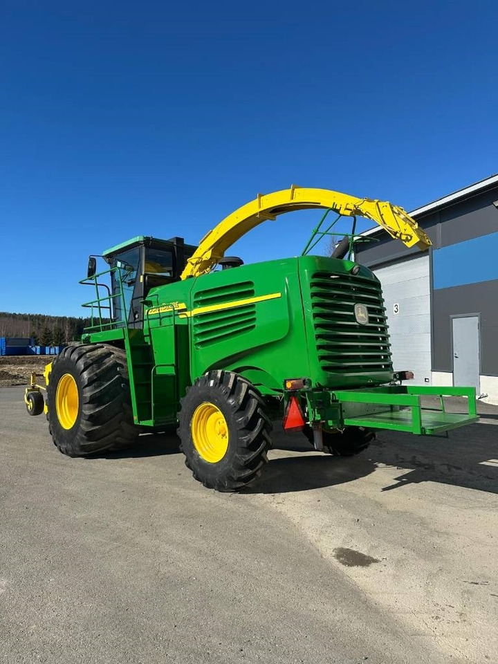 John Deere 7200 - Ενσιρωτική μηχανή: φωτογραφία 3 John Deere 7200 - Ενσιρωτική μηχανή: φωτογραφία 3